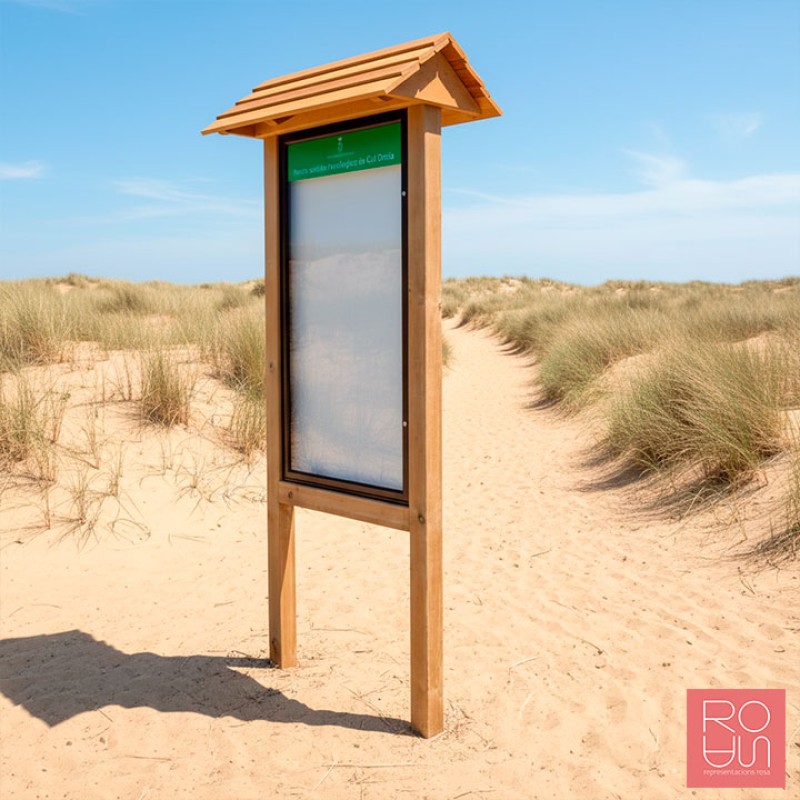 Cartellera de fusta amb vitrina